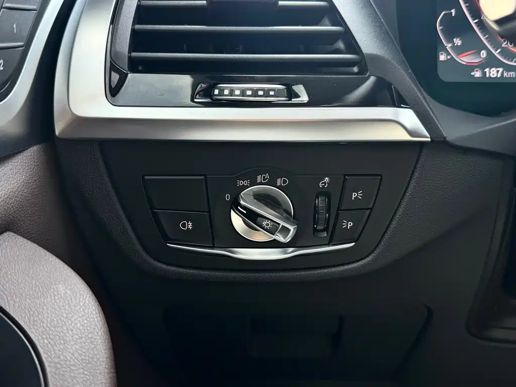 BMW X3 2020 — фото 15