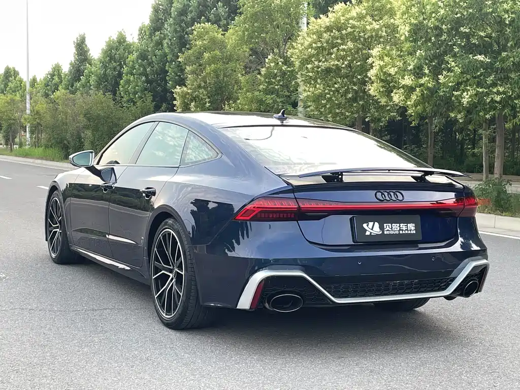 Audi A7 2021 — фото 9
