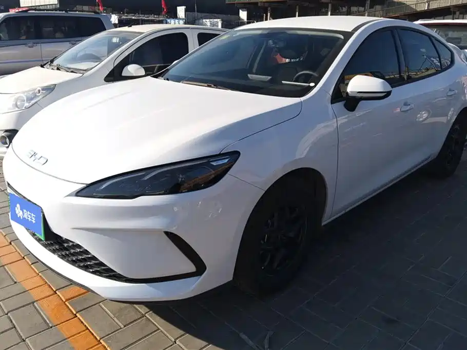BYD Seal 05 DM-i 2025