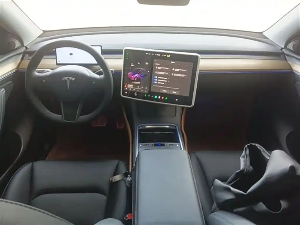 Tesla Model Y 2023 — фото 10
