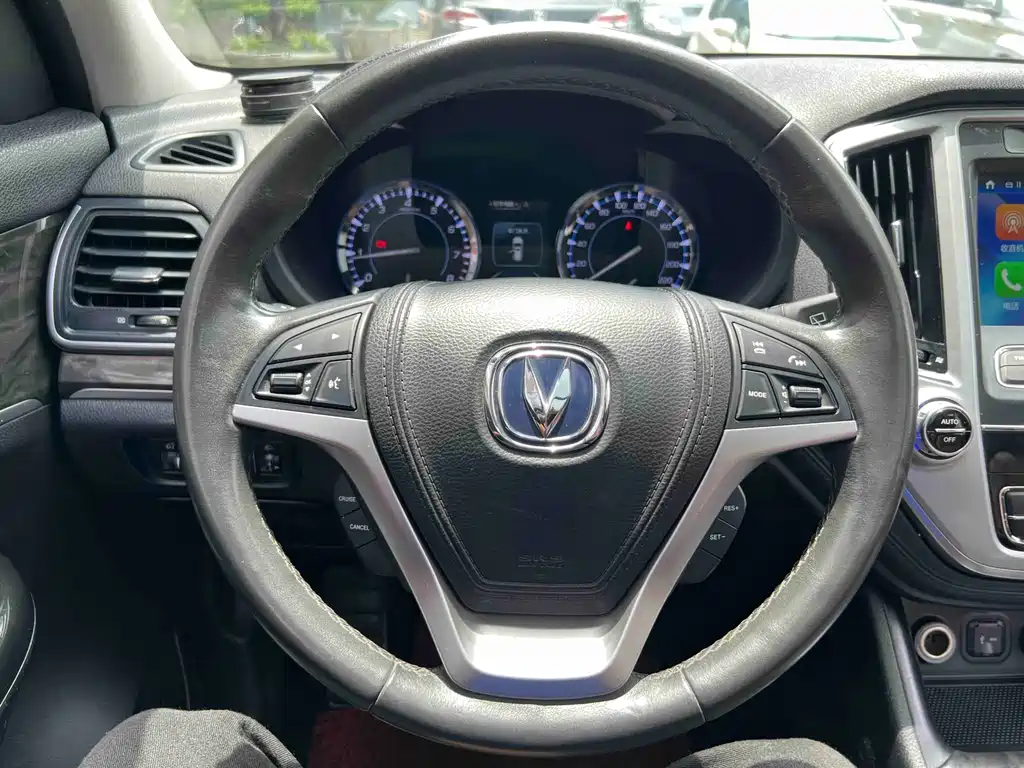 Changan CS95 2018 — фото 11
