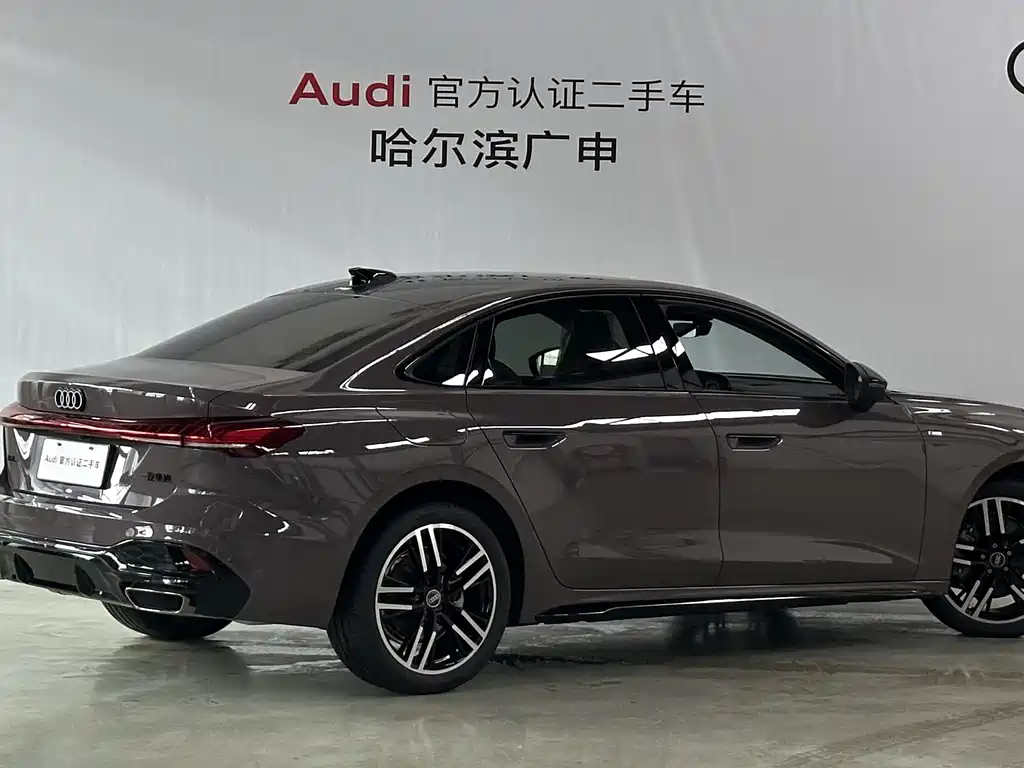 Audi A5L — фото 2