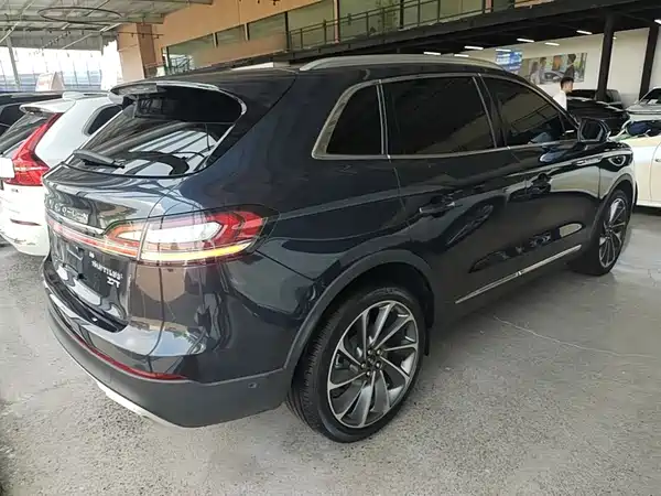 Lincoln Nautilus 2022