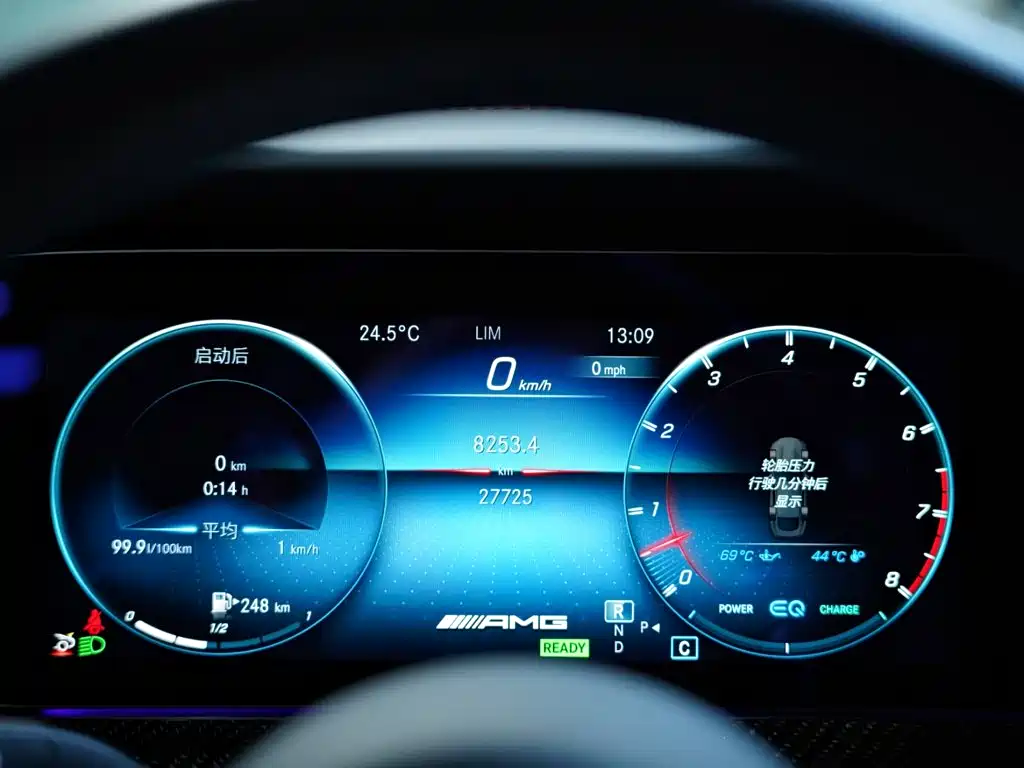 Mercedes-Benz AMG GT 2023 — фото 43