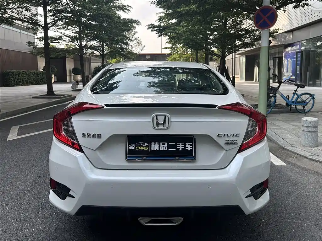 Honda Civic 2019 — фото 8