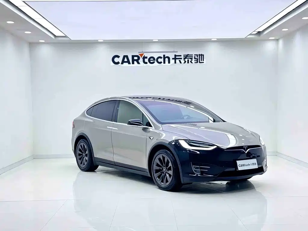 Tesla Model X 2017 — фото 3