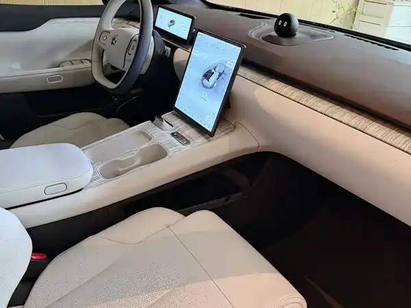 NIO ET7 2022