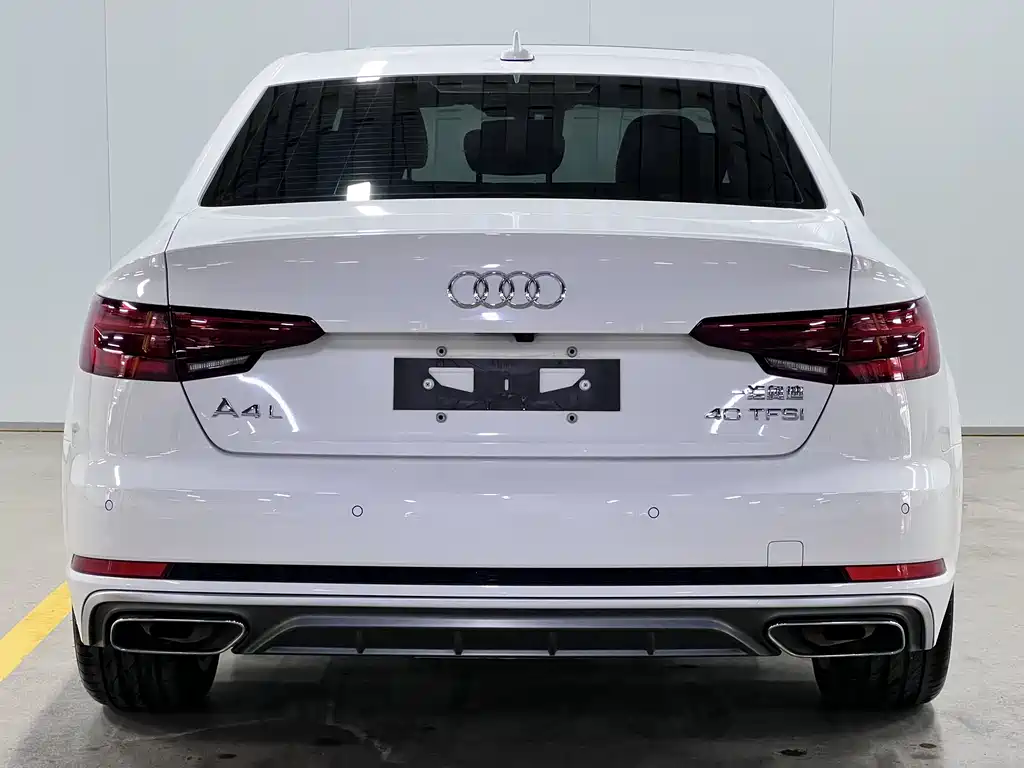 Audi A4L 2019