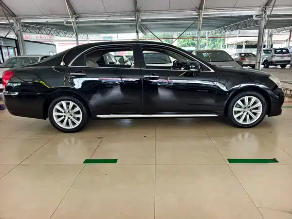 Toyota Crown 2012
