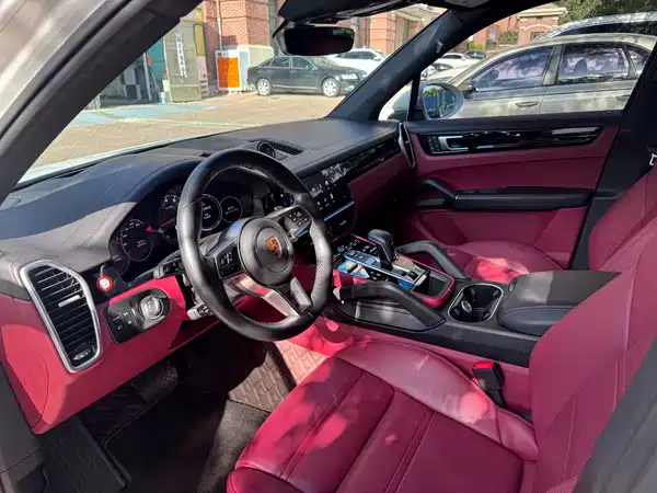 Porsche Cayenne 2023