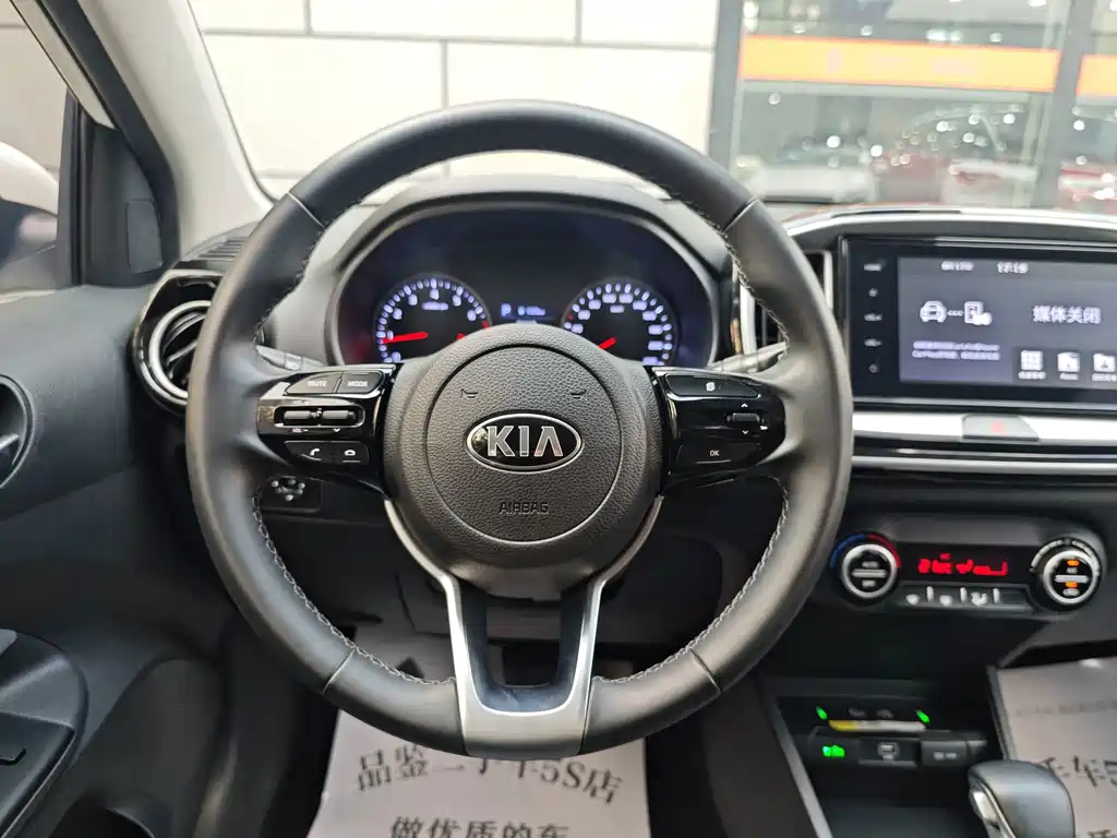 Kia KX1 2020 — фото 12