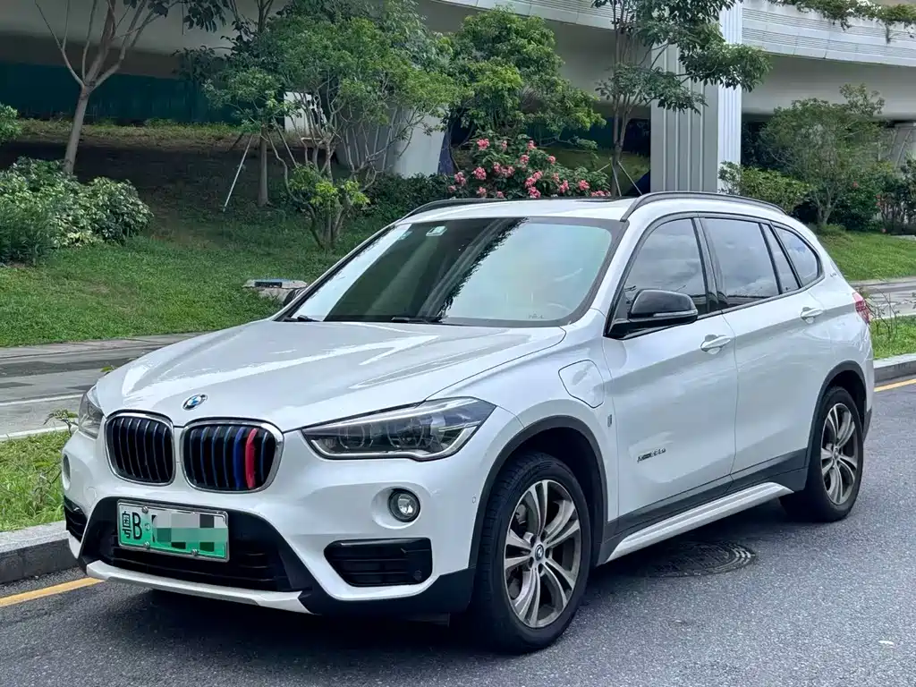 BMW X1 New Energy 2018 — фото 1