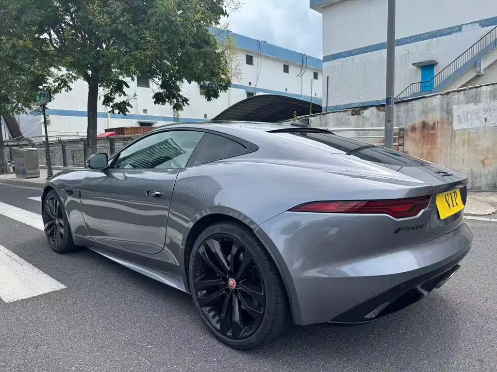 Jaguar F-TYPE 2022 — фото 9