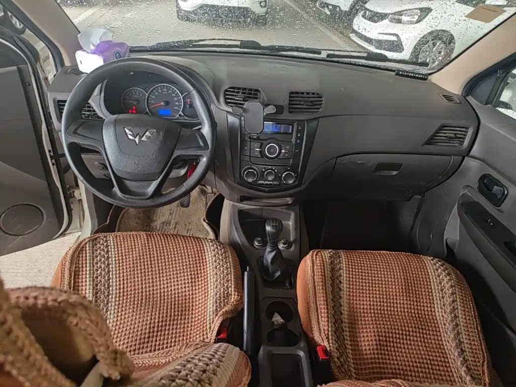 Wuling Hongguang 2019 — фото 10