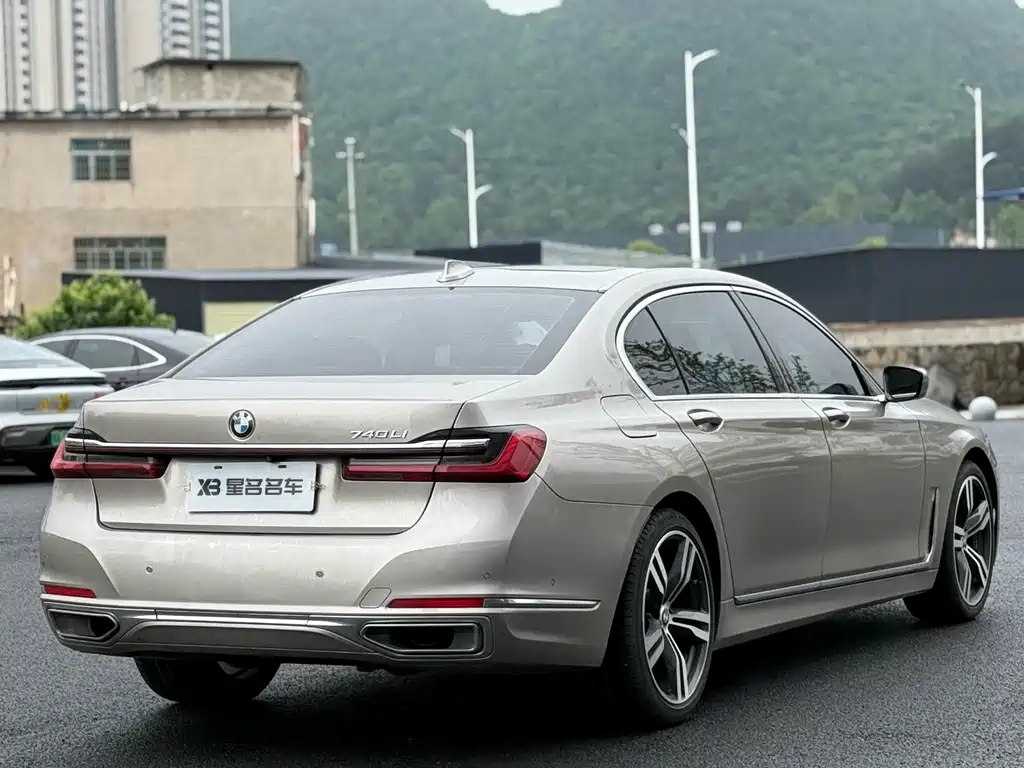 BMW 7 Series 2019 — фото 14