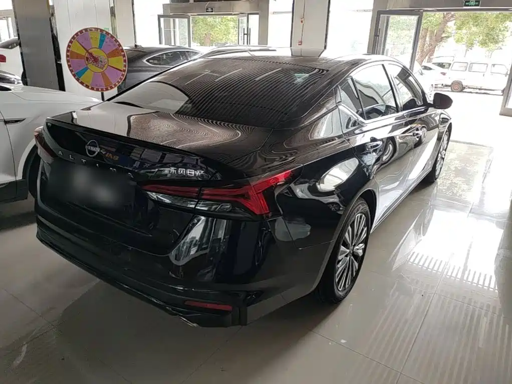 Nissan Teana 2025