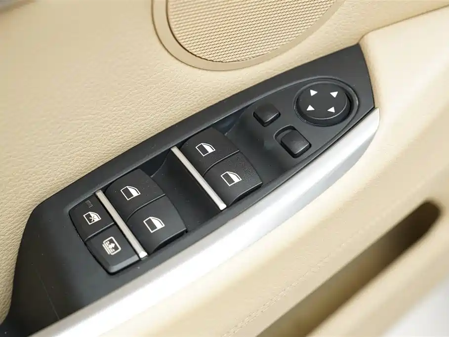 BMW 5 Series GT 2015 — фото 7