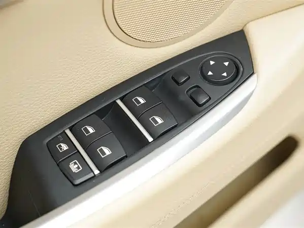 BMW 5 Series GT 2013