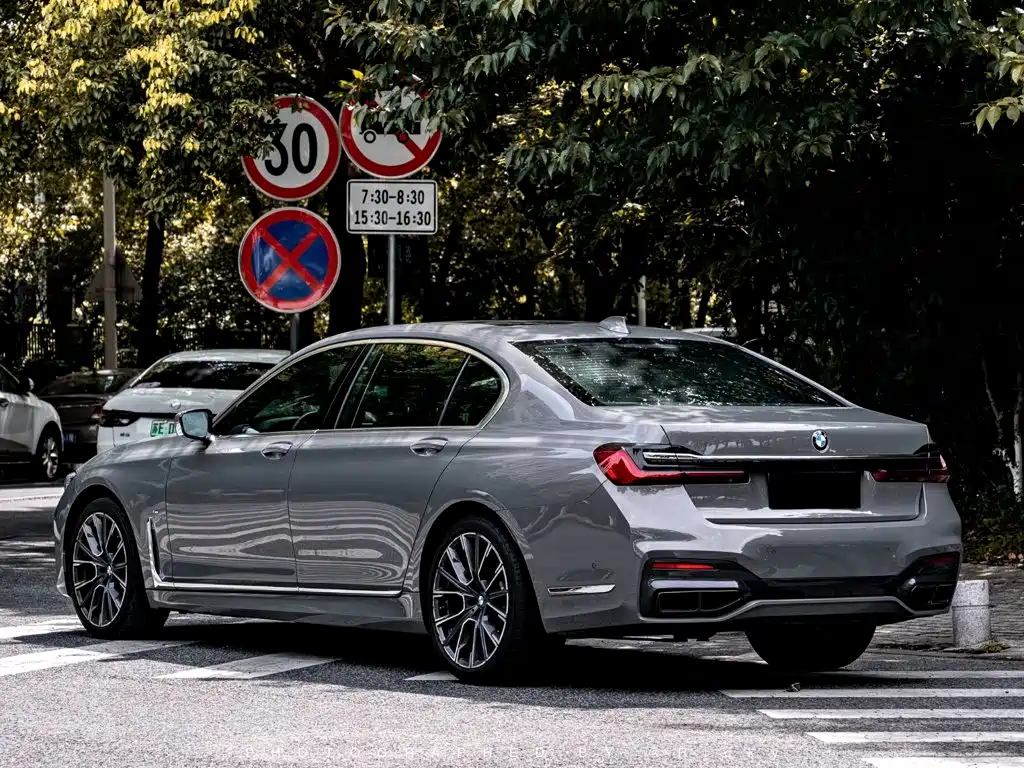 BMW 7 Series 2021 — фото 13