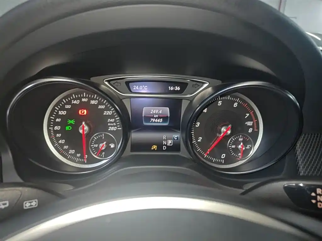 Mercedes-Benz GLA 2018 — фото 12