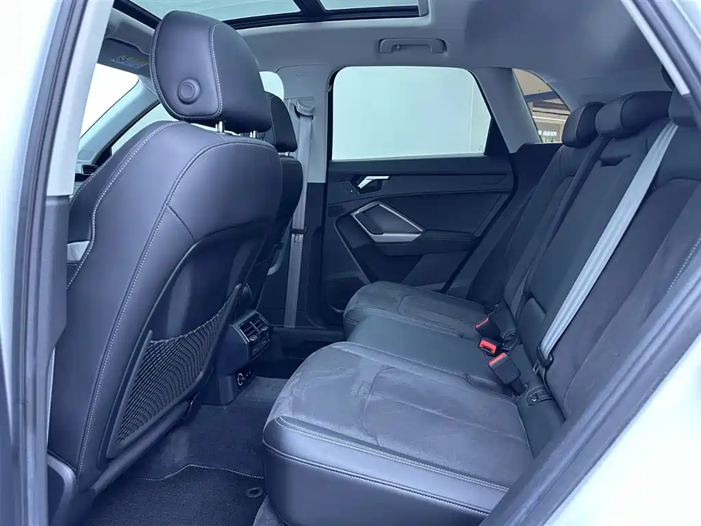 Audi Q3 2022 — фото 15