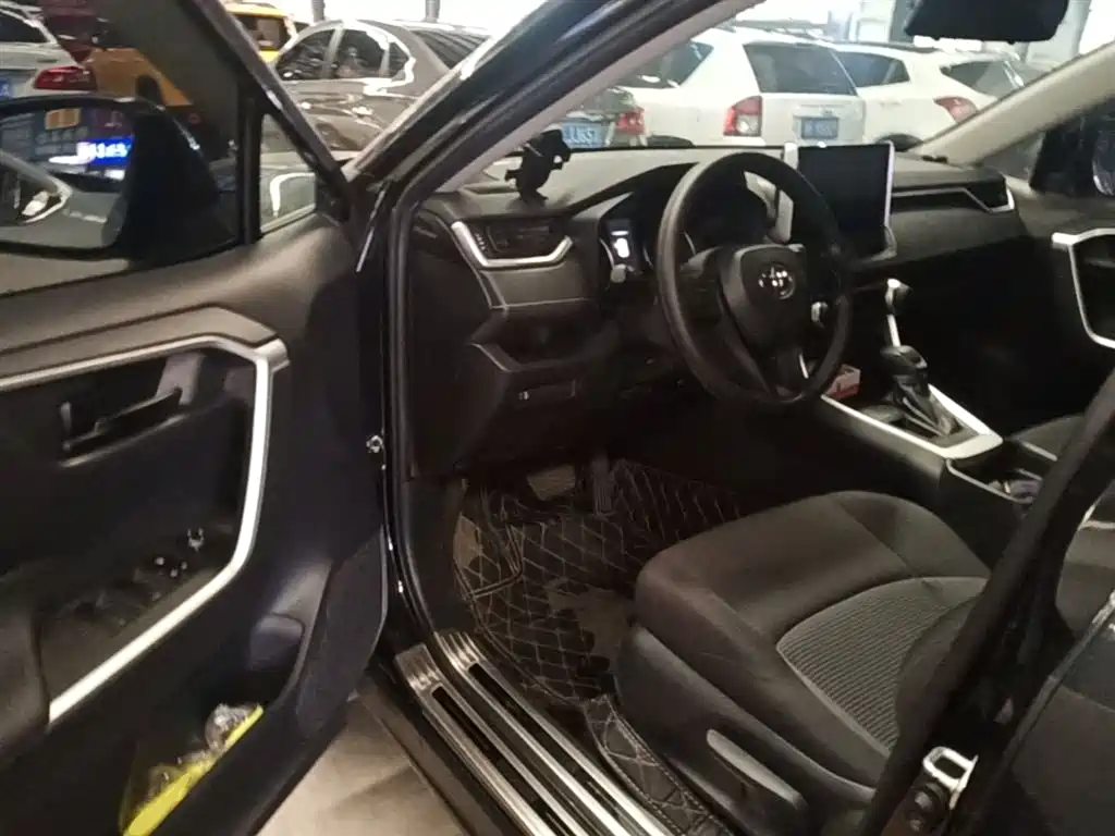 Toyota Wildlander 2021 — фото 16