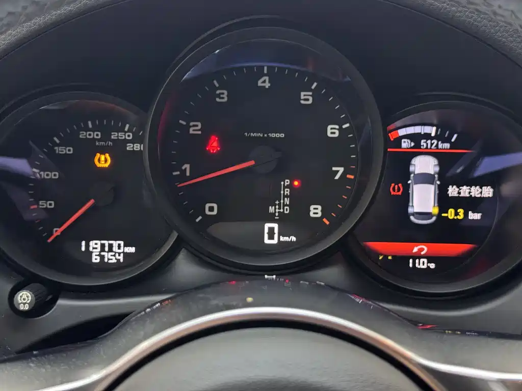 Porsche Macan 2016 — фото 11