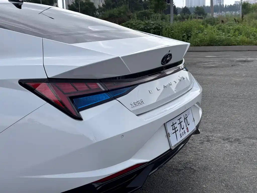 Hyundai Elantra 2023 — фото 20