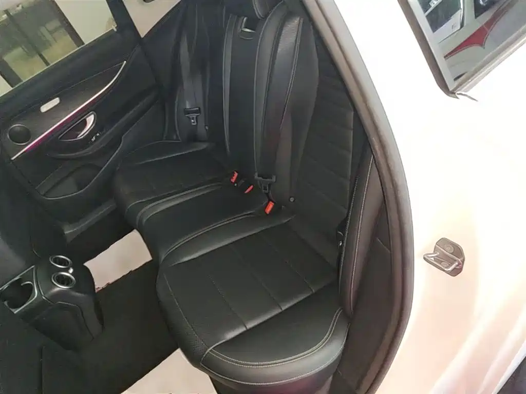 Mercedes-Benz E-Class 2020 — фото 16