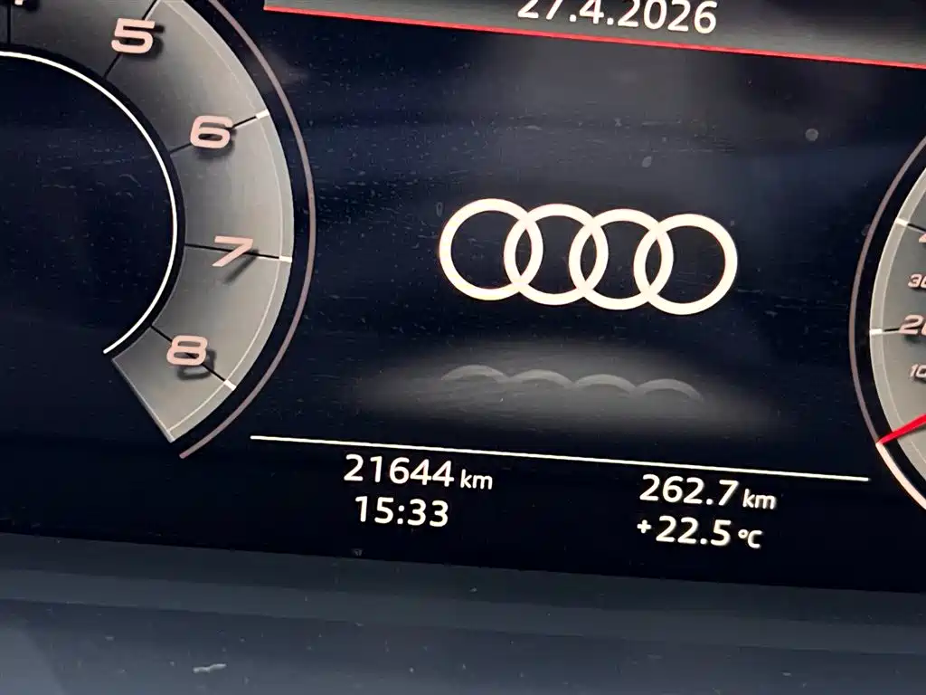 Audi Q3 Sportback 2023 — фото 14