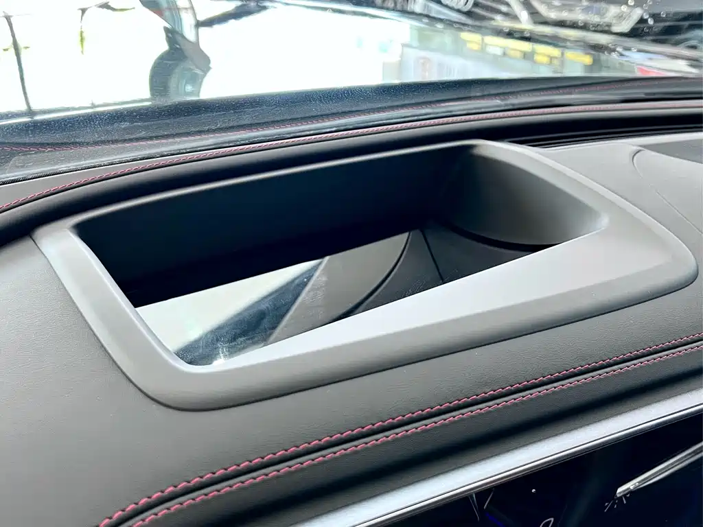 Mercedes-Benz GLC AMG 2025 — фото 13