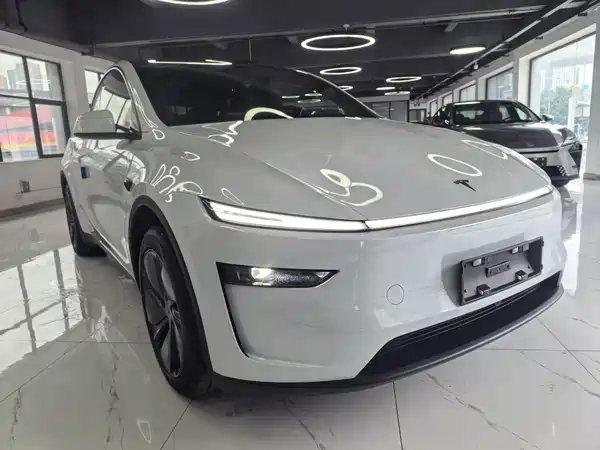 Tesla Model Y 2026