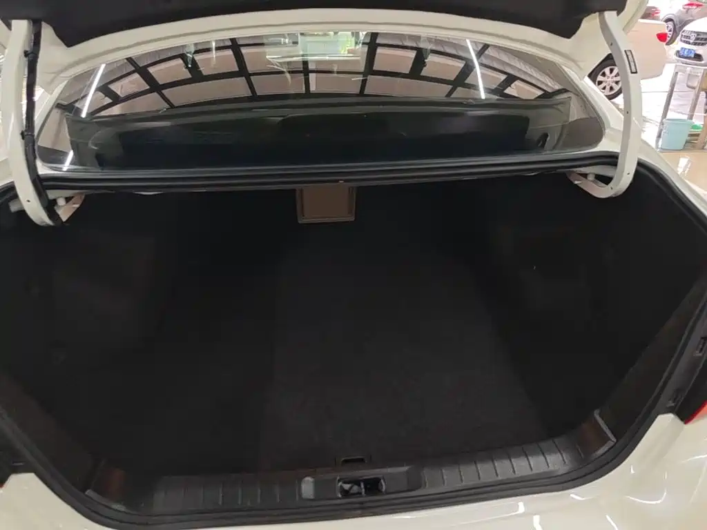 Nissan Teana 2018 — фото 19