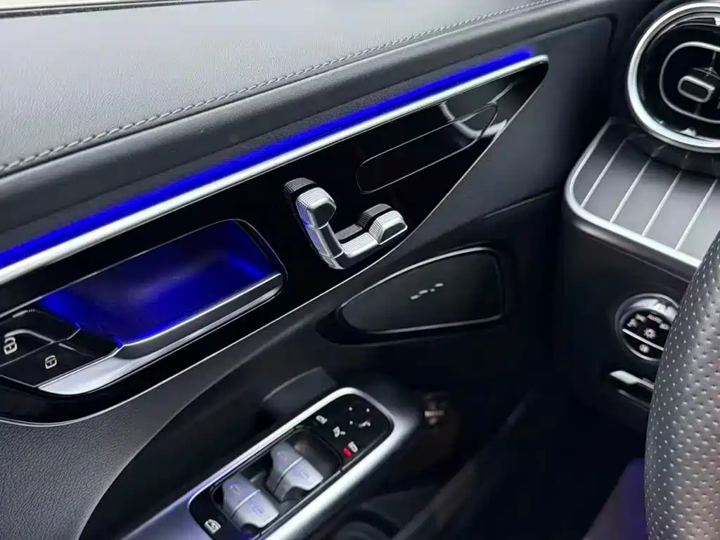 Mercedes-Benz C-Class 2022 — фото 15