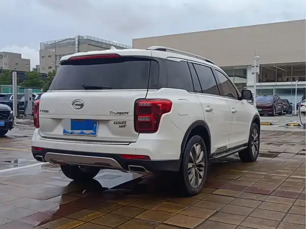 GAC Trumpchi GS8 2017