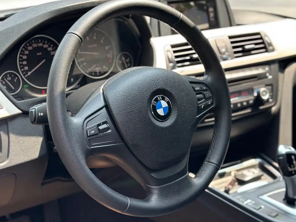BMW 3 Series 2015 — фото 9