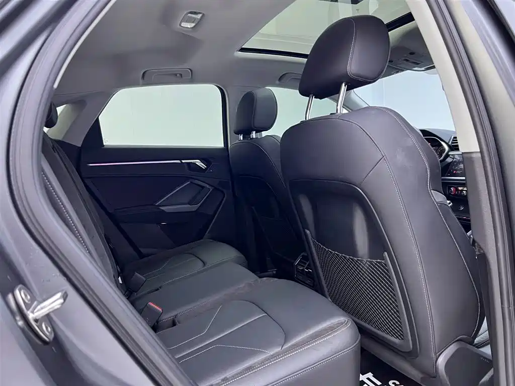 Audi Q3 Sportback 2023 — фото 19
