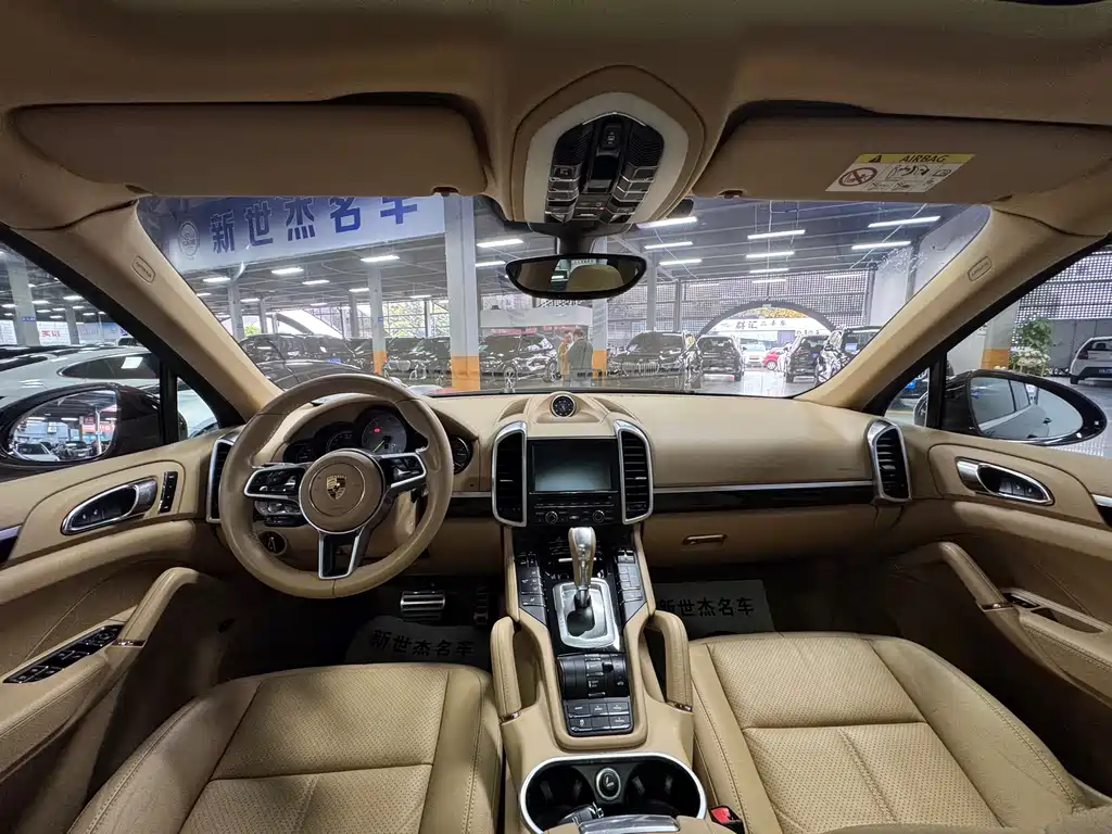 Porsche Cayenne Hybrid 2017 — фото 10