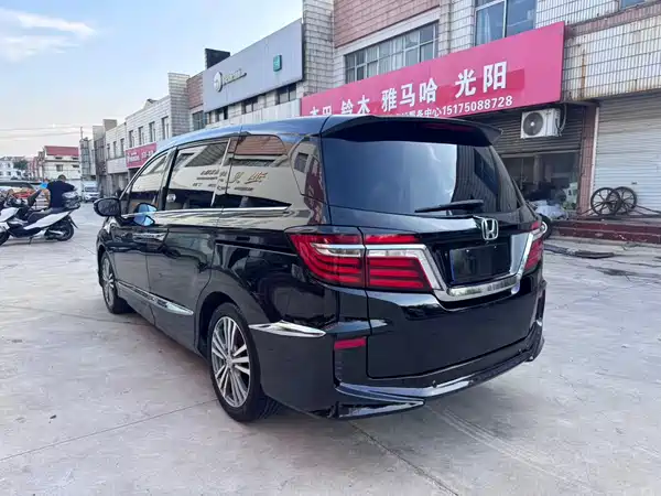 Honda Elysion 2017