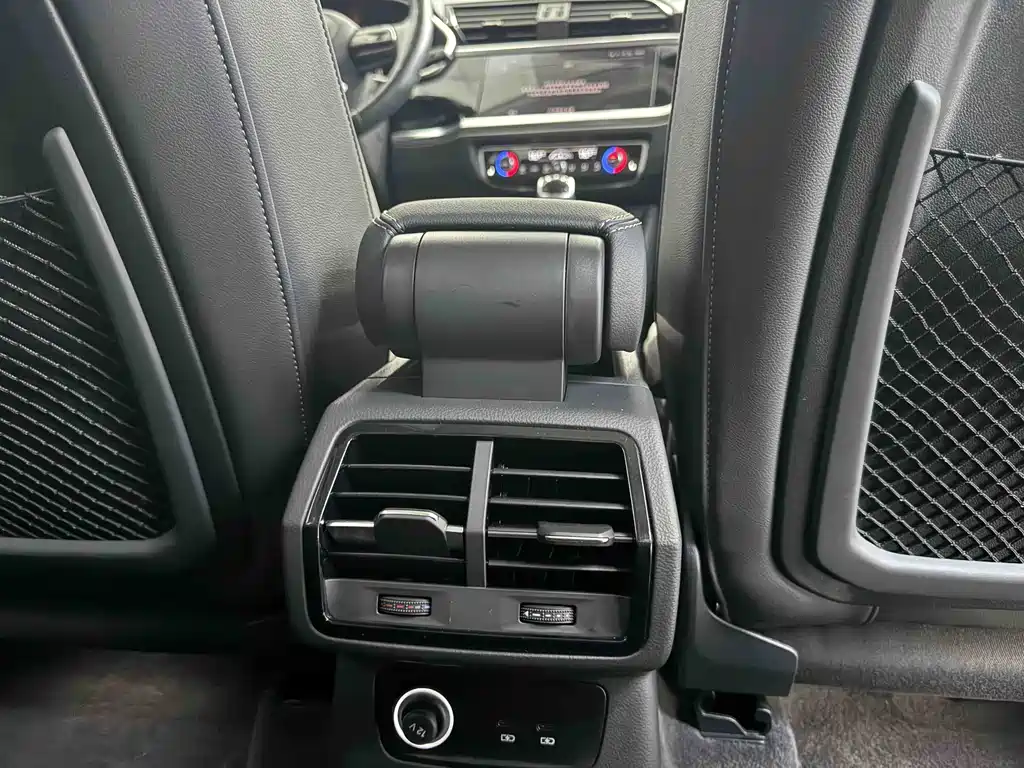 Audi Q3 2023 — фото 20