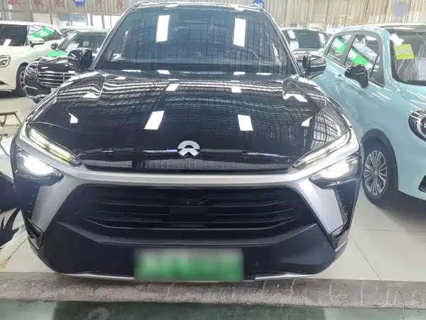 NIO ES8 2022