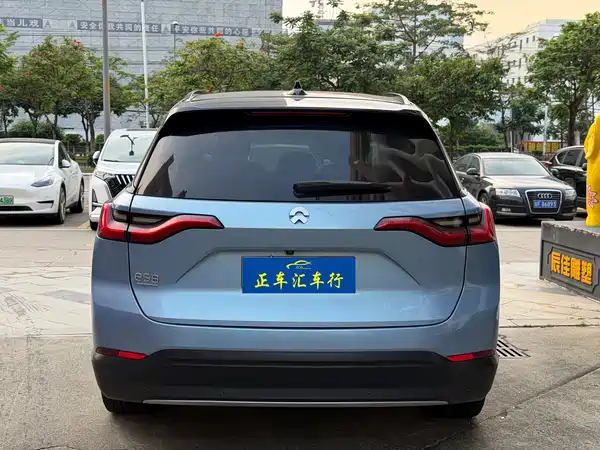NIO ES8 2018
