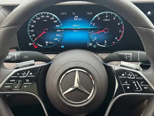 Mercedes-Benz E-Class 2022