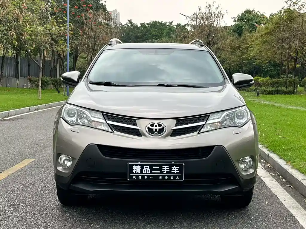Toyota RAV4 2016 — фото 3
