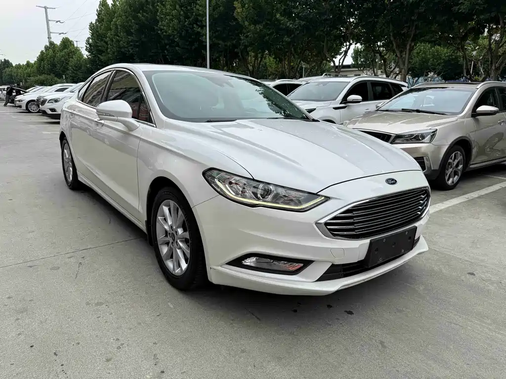 Ford Mondeo 2017 — фото 3