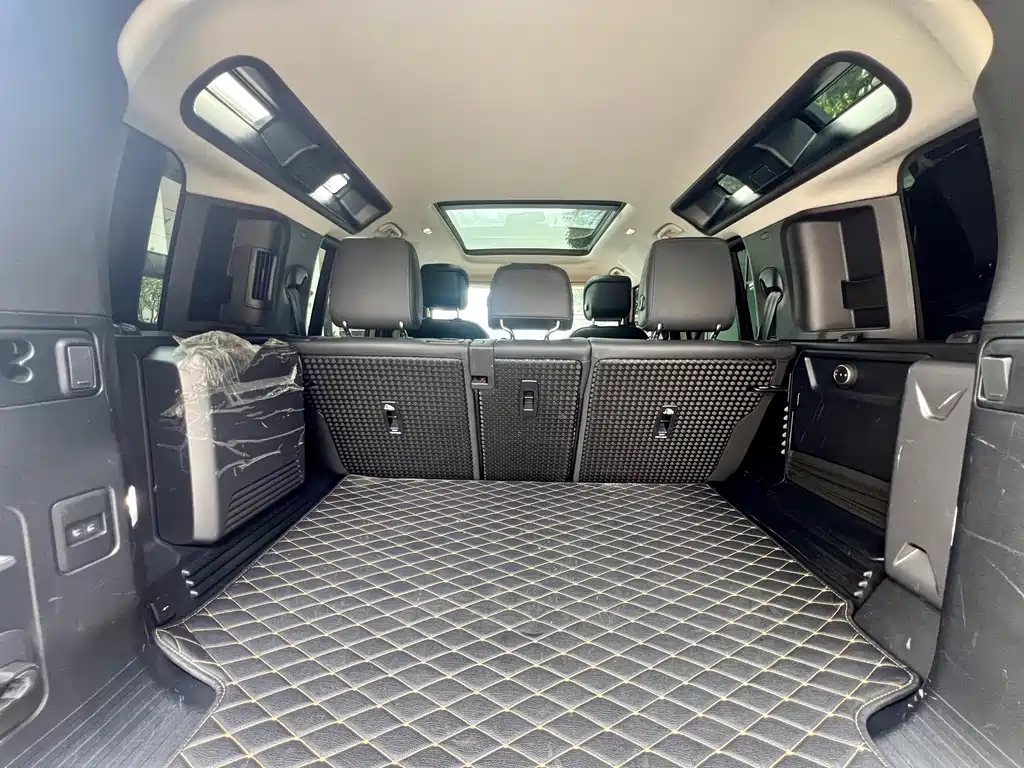 Land Rover Defender 2022 — фото 13