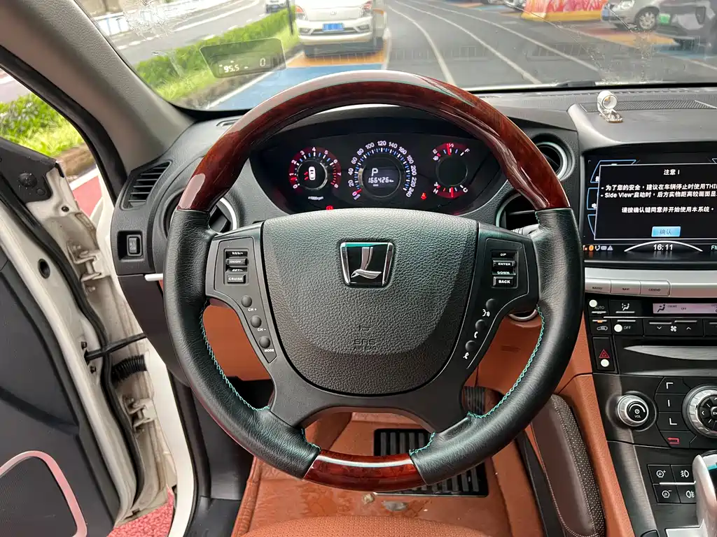 Luxgen Big 7 SUV 2014 — фото 16