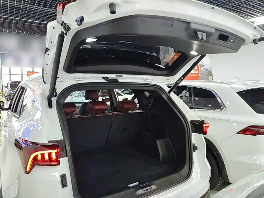 Jetour X70 PLUS 2025 — фото 19