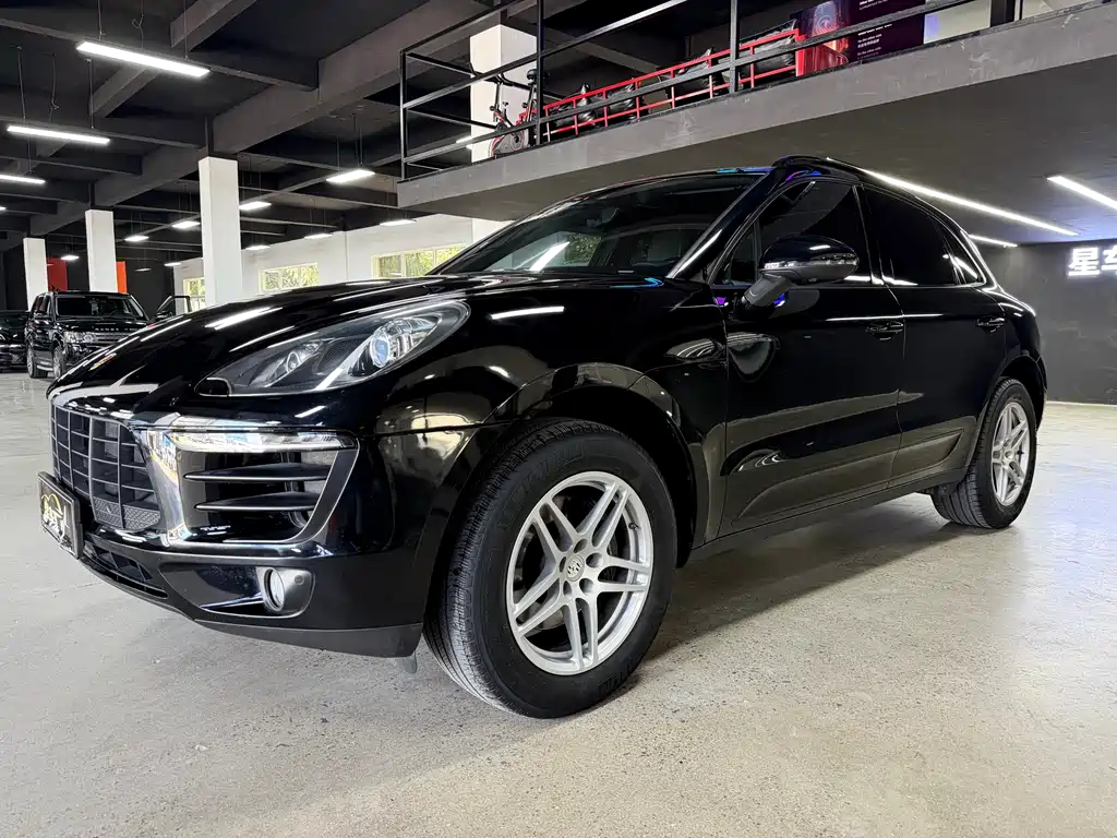 Porsche Macan 2017 — фото 1