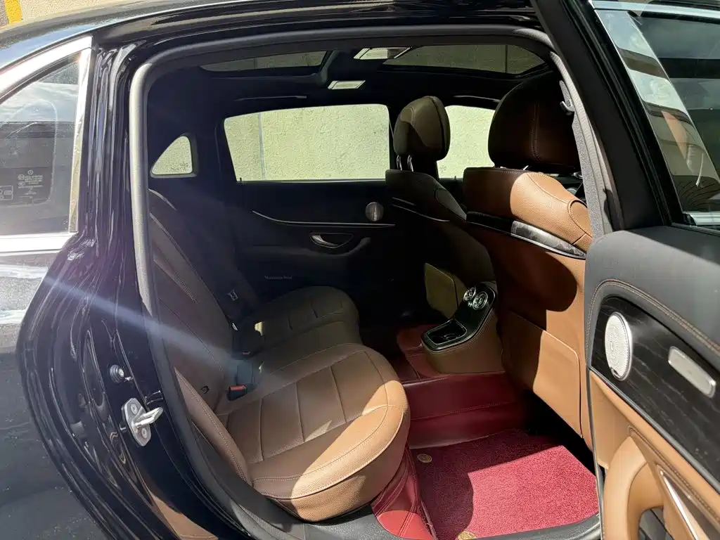 Mercedes-Benz E-Class 2023